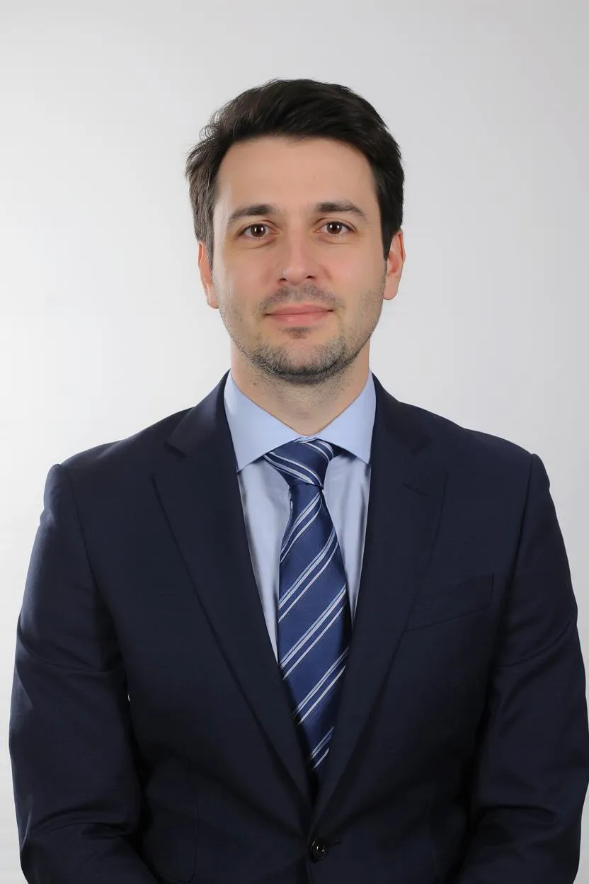Portrait of Dr. Oğuz Kurt, AI Super Mentor