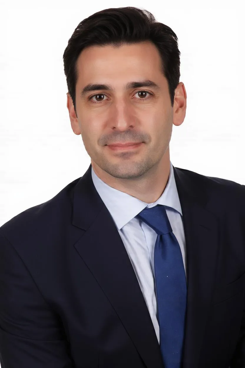Portrait of Prof. Dr. Agustin Ramos