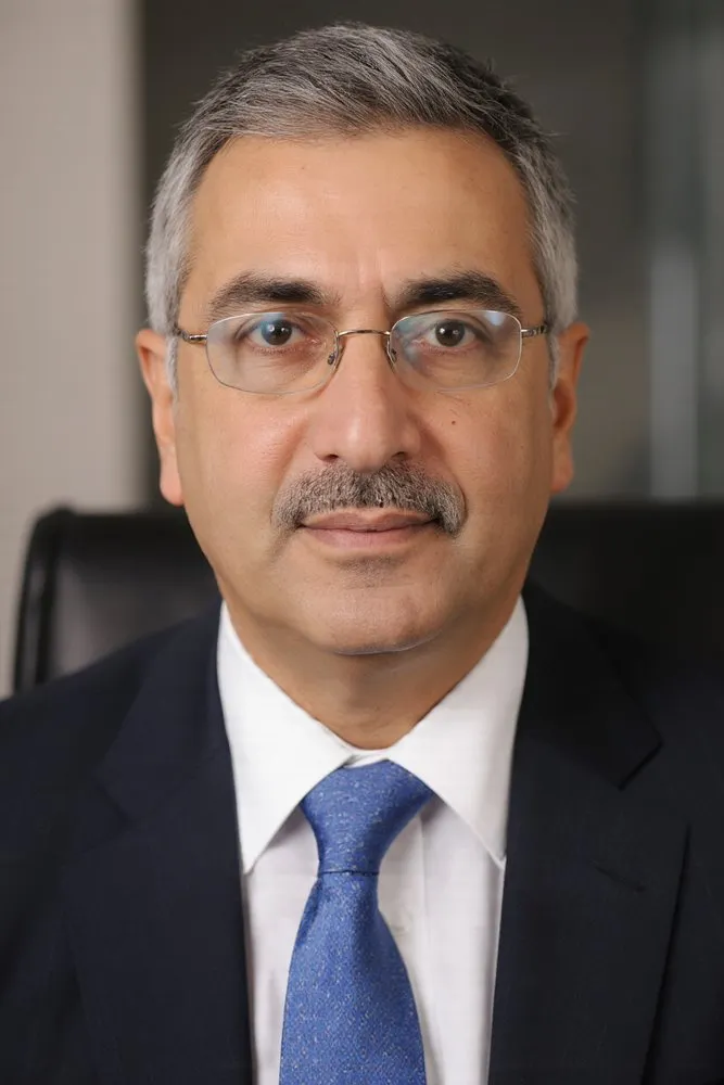 Portrait of Prof. Dr. Ahmed Hassan, AI Super Professor