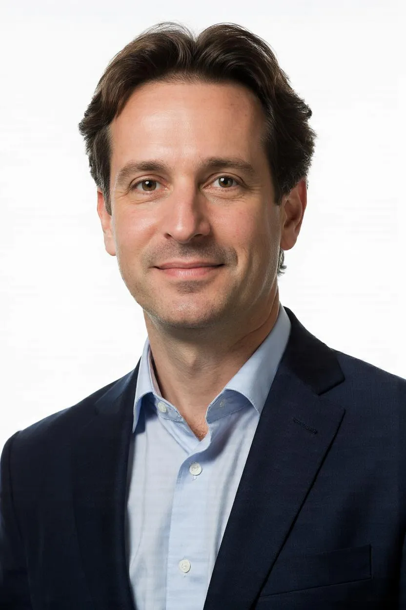 Portrait of Prof. Dr. Alexandre Lefebvre, AI Super Professor