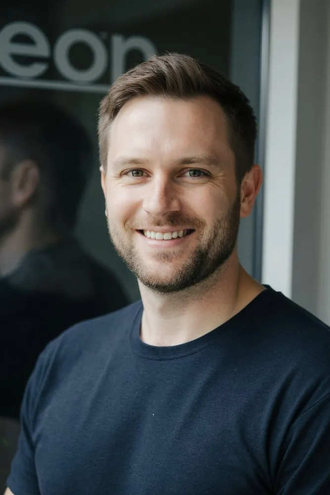 Portrait of Prof. Dr. Andrej Novak, AI Super Professor