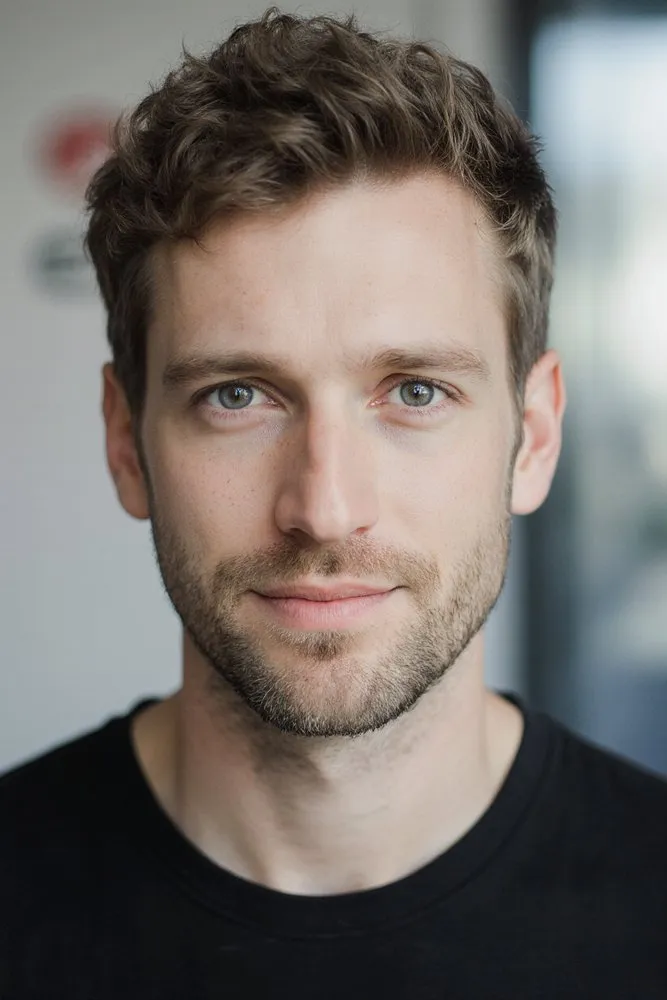 Portrait of Prof. Dr. Elias Papadopoulos, AI Super Professor