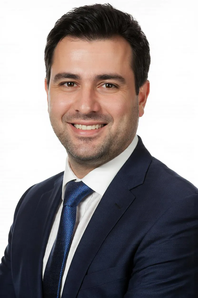 Portrait of Prof. Dr. Eren Demir, AI Super Professor