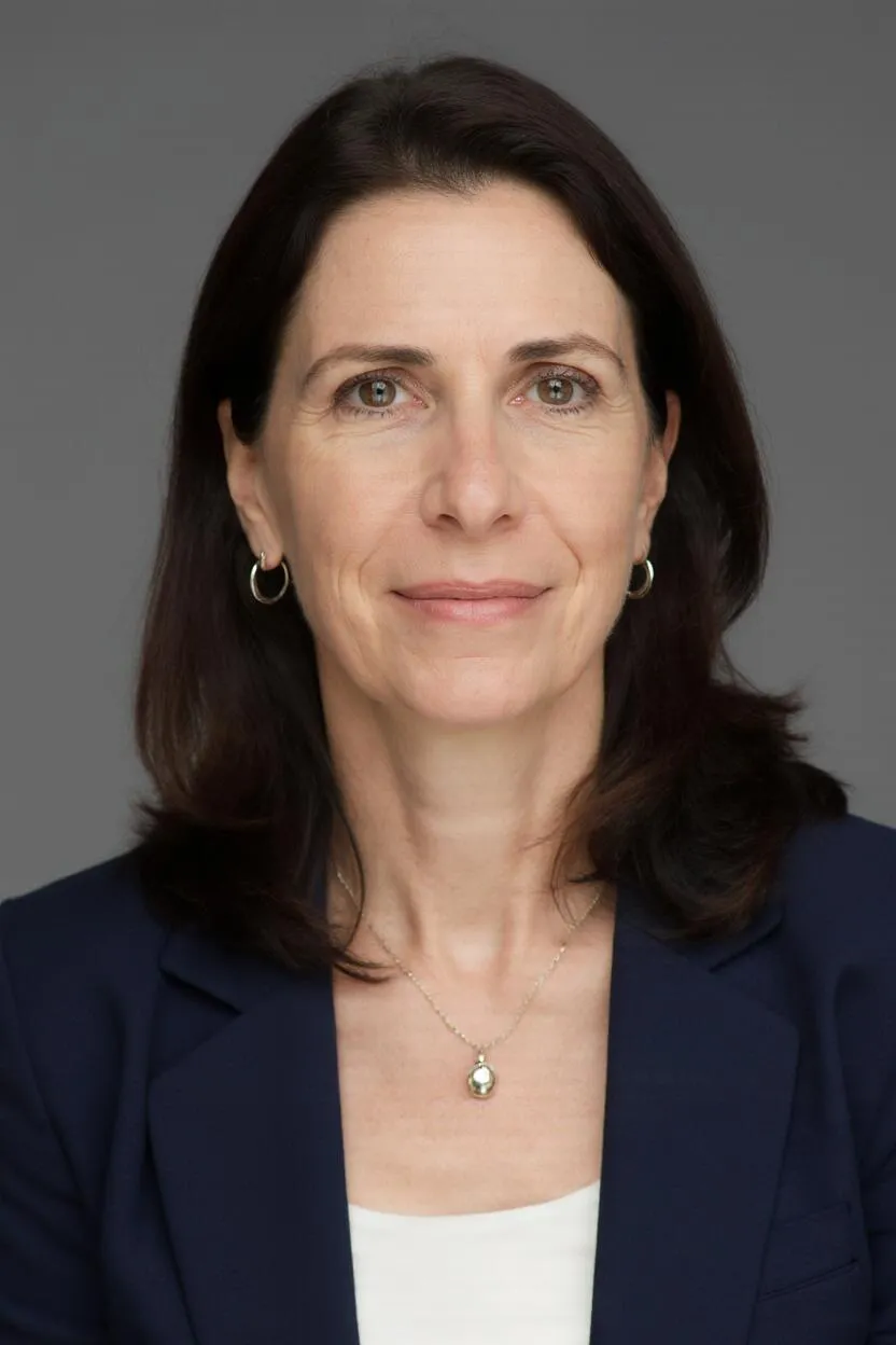 Portrait of Prof. Dr.Helena Almeida, AI Super Professor