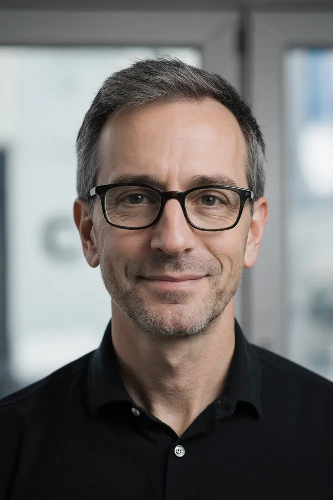 Portrait of Prof. Dr. Jorge Castillo, AI Super Professor