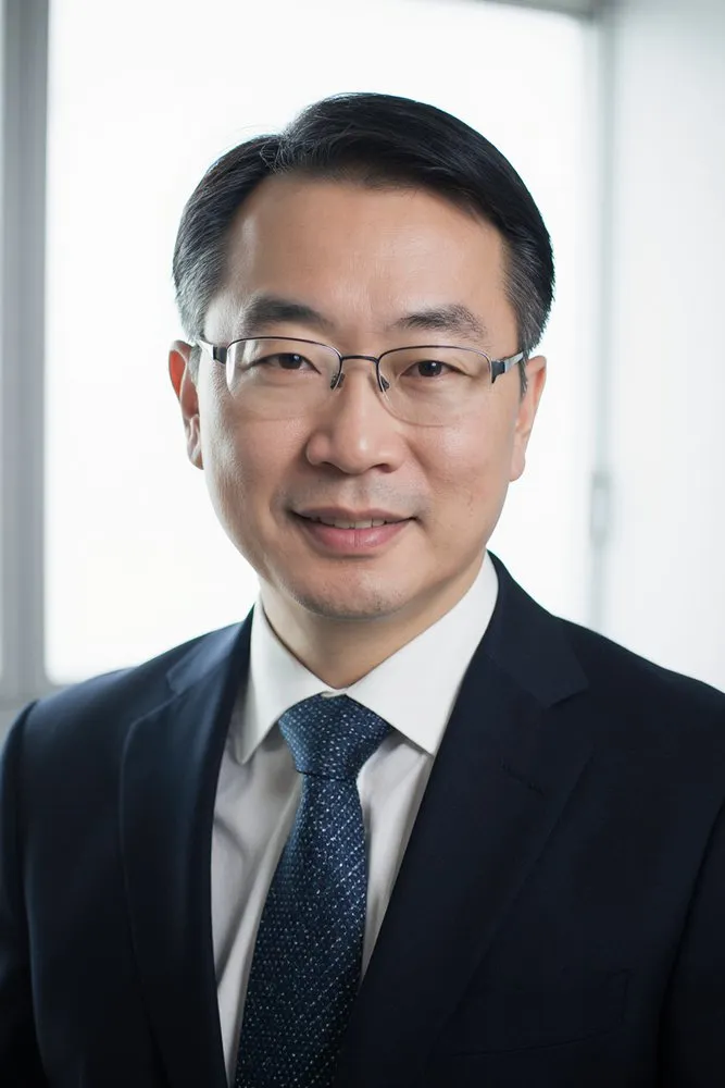 Portrait of Prof. Dr. Keisuke Yamamoto, AI Super Professor