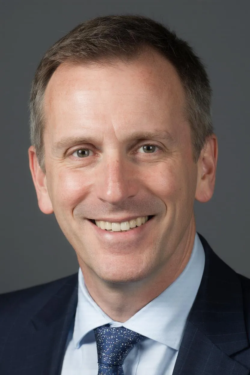 Portrait of Prof. Dr. Oliver Bell, AI Super Professor