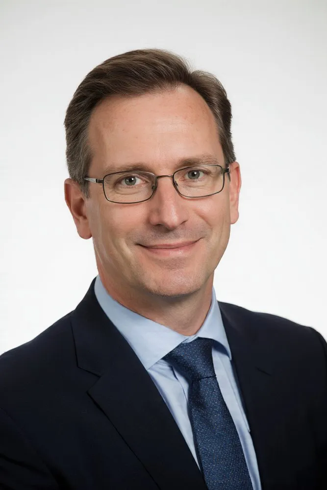Portrait of Prof. Dr. Patrick Johansson, AI Super Professor