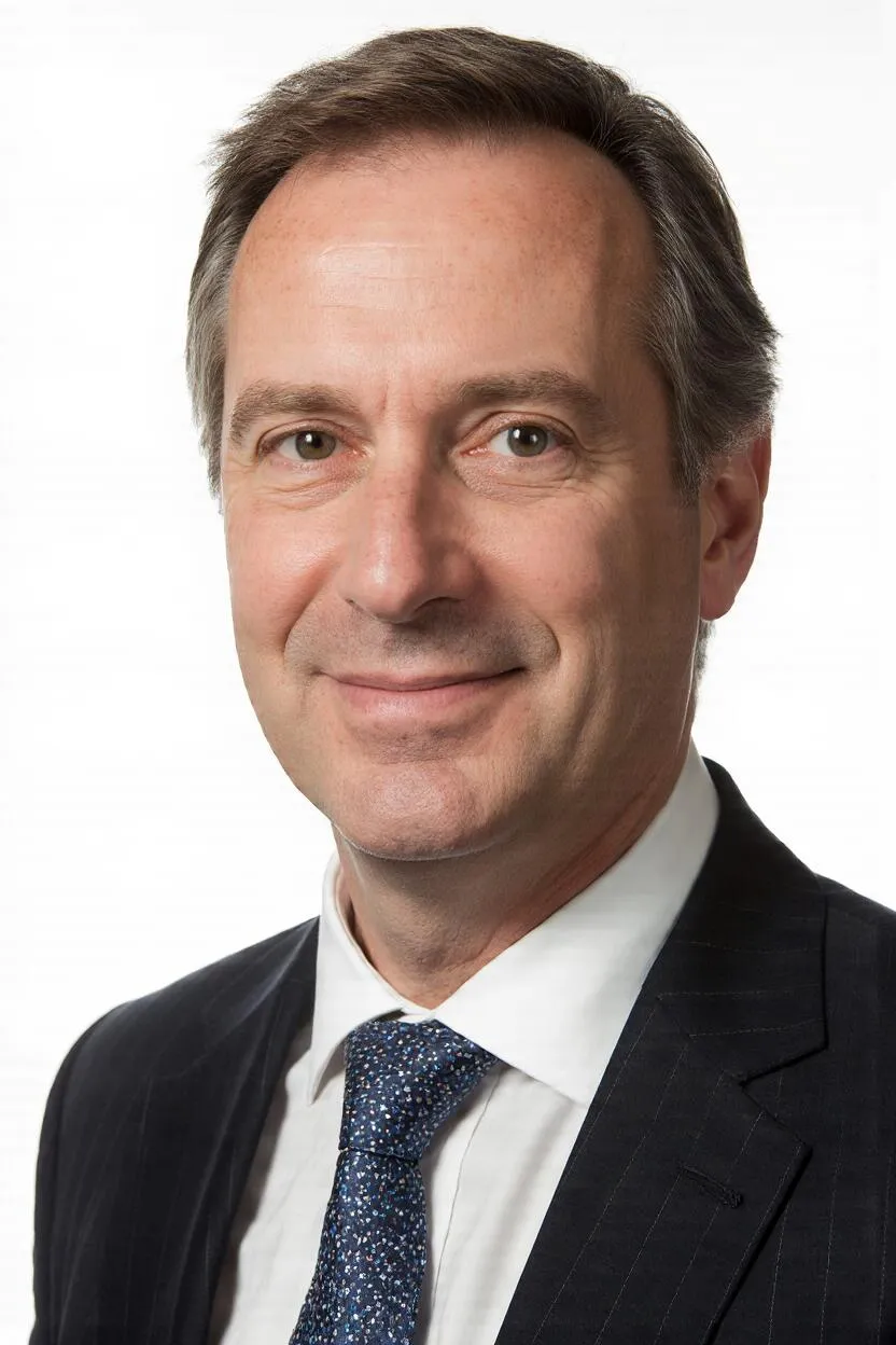 Portrait of Prof. Dr. Victor Moreau, AI Super Professor